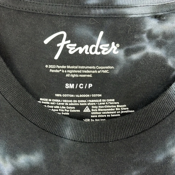Fender T-Shirt Guitar American Flag Tee‎ Tie Dye Music Patriotic Size Small - Picture 4 of 7
